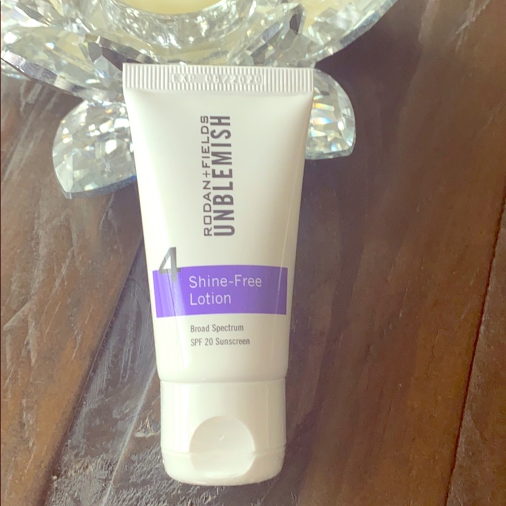 Rodan + Fields unblemish step 4 shine free lotion